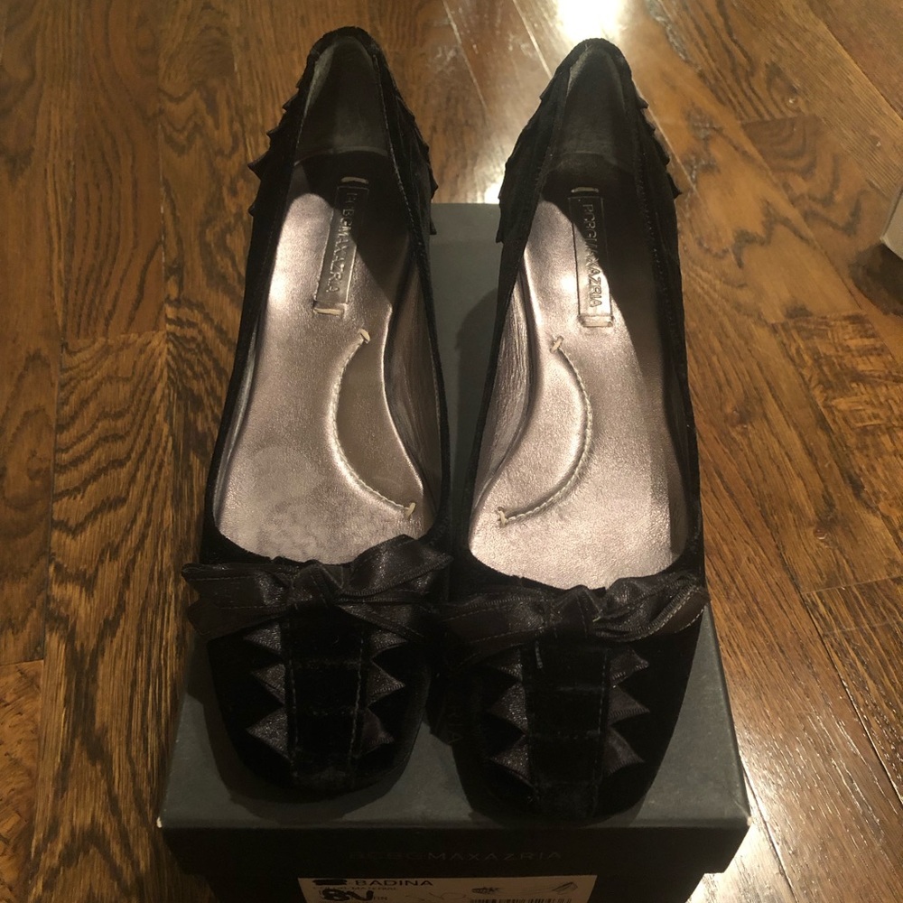 VINTAGE VELVET HEELS